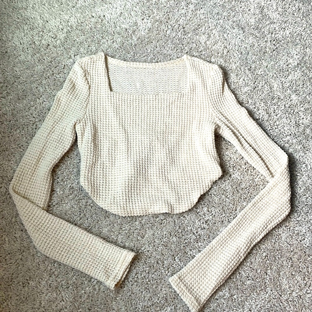 Cropped Long Sleeve Top